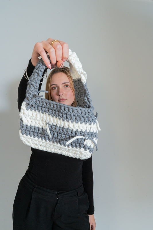 messy CROCHET handBAG_ small -by Pullunderblüte