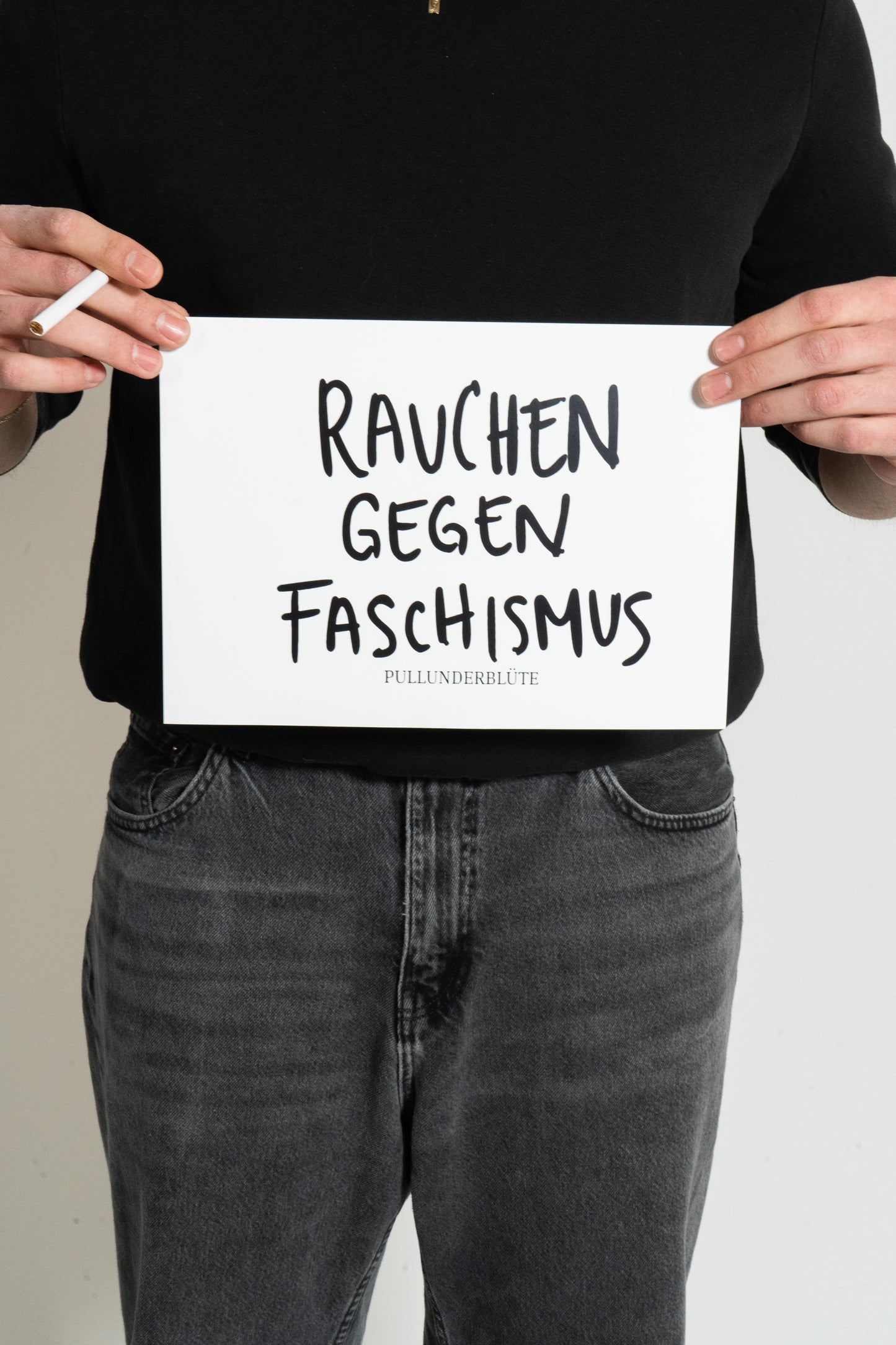 POSTER „Rauchen gegen Faschismus“ -by Pullunderblüte