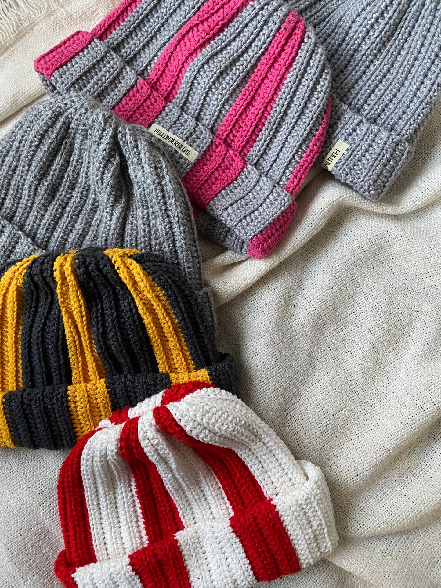 handmade crochet beanie, dark grey and yellow, ecofriendly, comfy labelbeanie