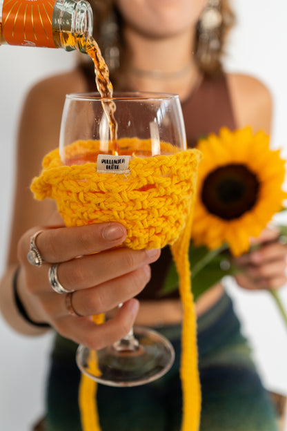 WEINGLASHALTER VITIS - sonnengelb -by Pullunderblüte