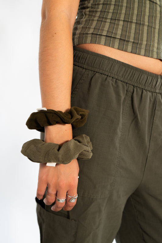 Scrunchie Pilea - Grüner Cord -by Pullunderblüte