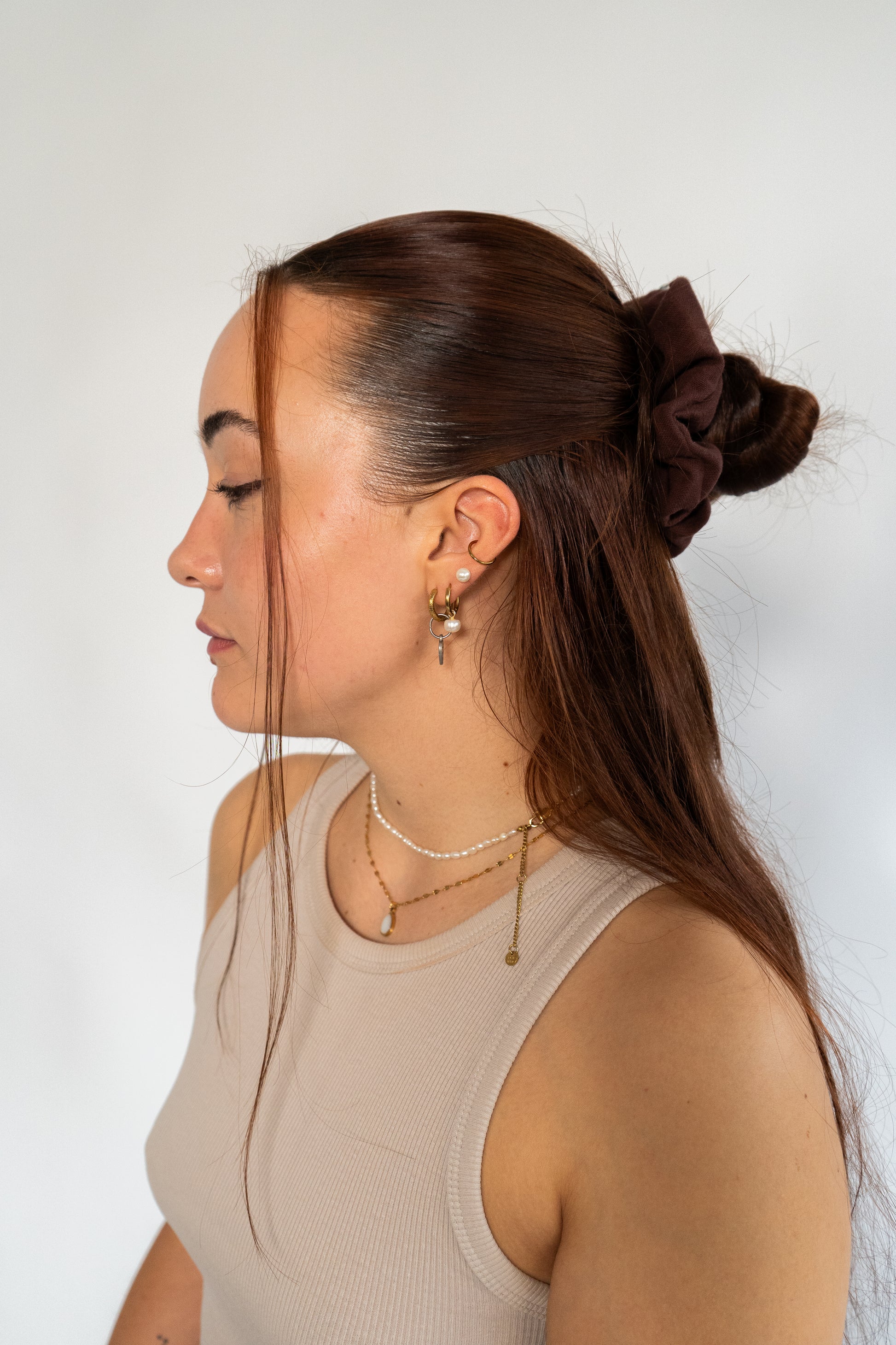 Scrunchie Pilea - Musselin Schokobraun -by Pullunderblüte