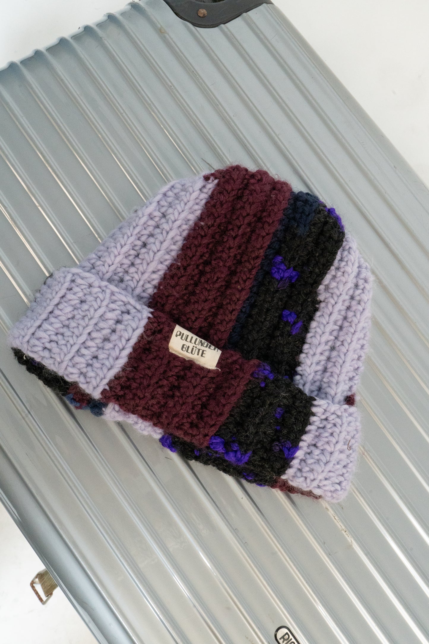 crochet_BEANIE lilaredblack